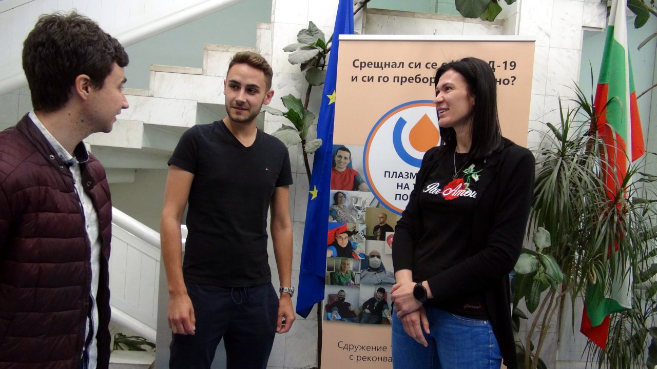 Димана Георгиева – капитан на женския национален отбор и Кристиян Кръстев – представител на ПЧМГ.